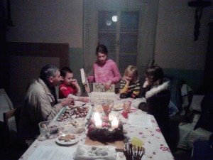 bohdanec-vanocni-posezeni-na-fare--prosinec-2010--p.-pavlas-a-deti.jpg